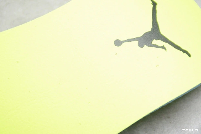 Volt 4 Flyknit Jordan Retro AQ3559-700 1027